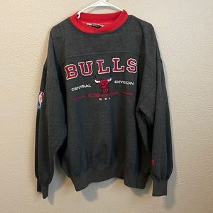Vintage Lee Sports Chicago Bulls sweater.